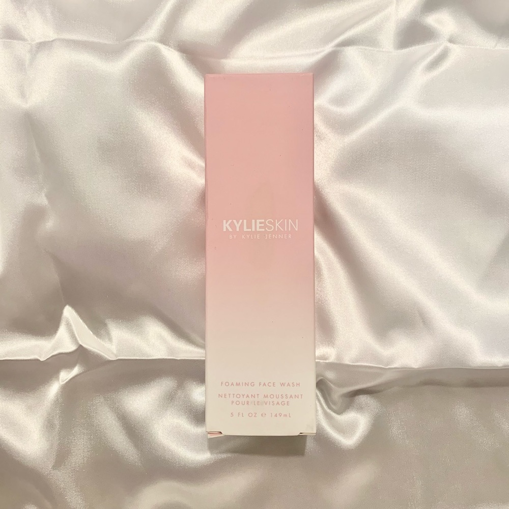 Kylie Skin Foaming Face Wash